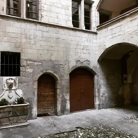 La Pérouse Bed & Breakfast Chambéry
